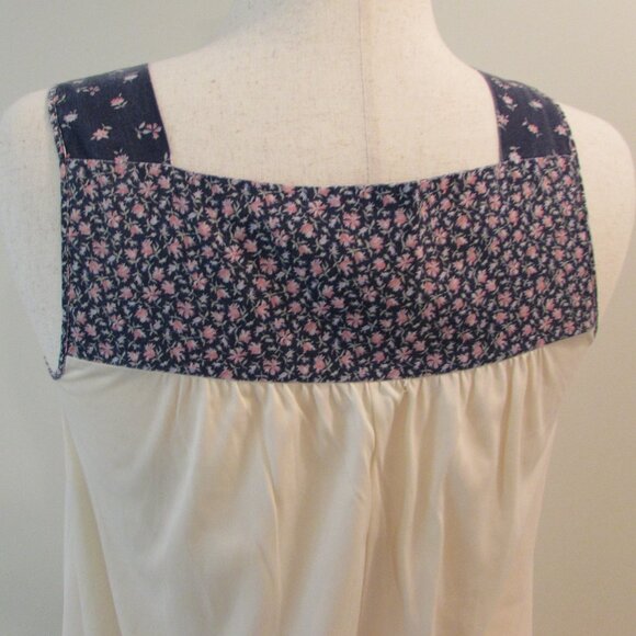 Vintage Sears JR Bazaar White Sheer Nylon/Blue Floral Trim Maxi Nightgown - Picture 10 of 15